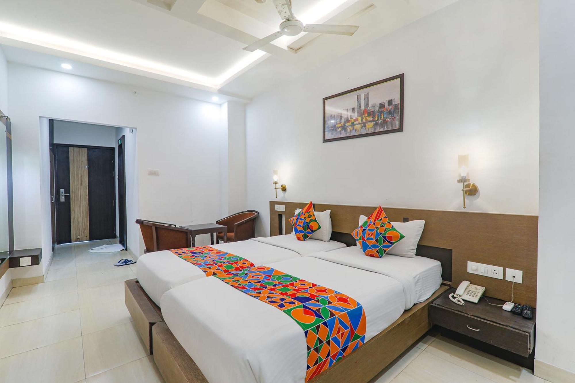 Fabhotel Prime The Continental Лакхнау Экстерьер фото