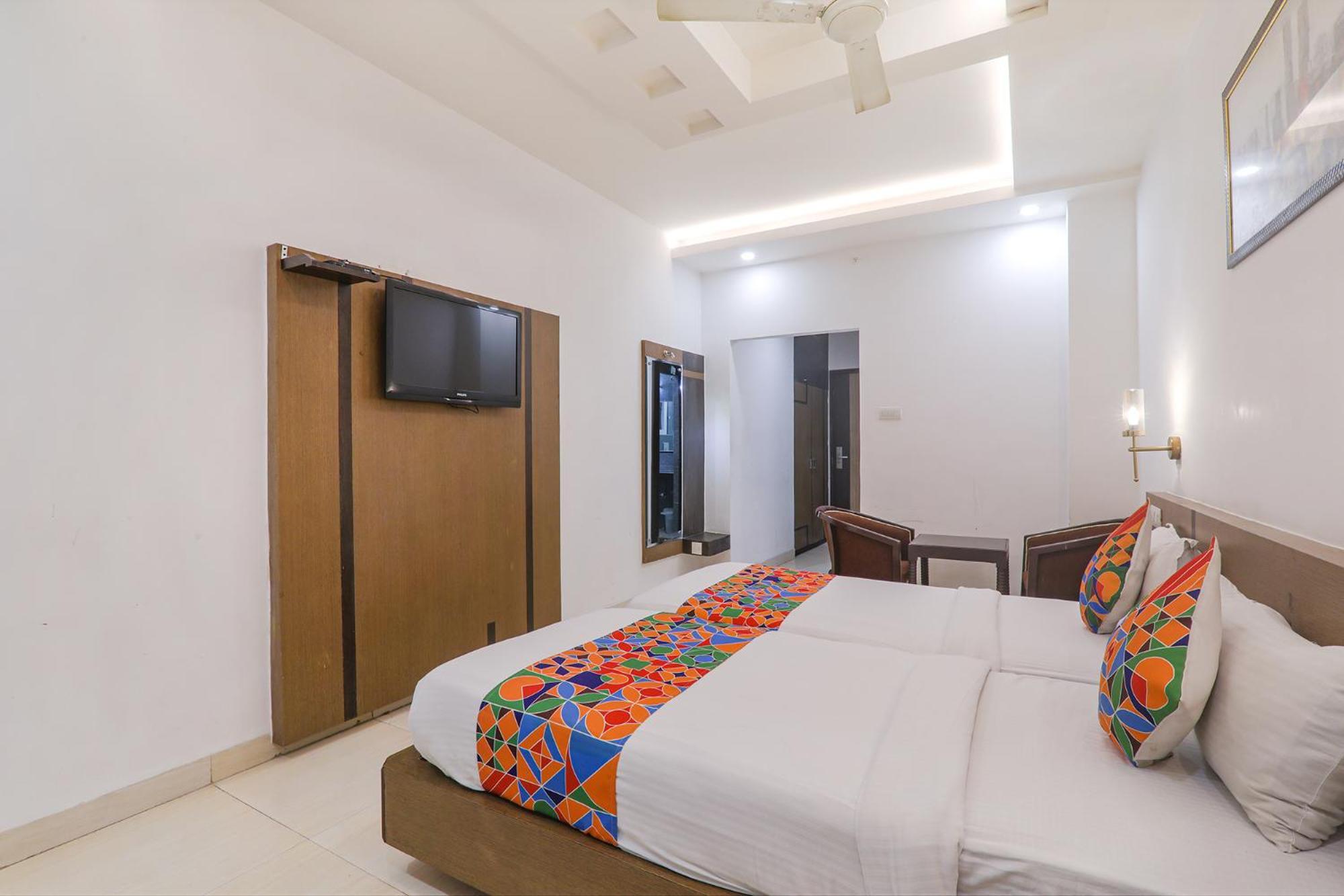 Fabhotel Prime The Continental Лакхнау Экстерьер фото