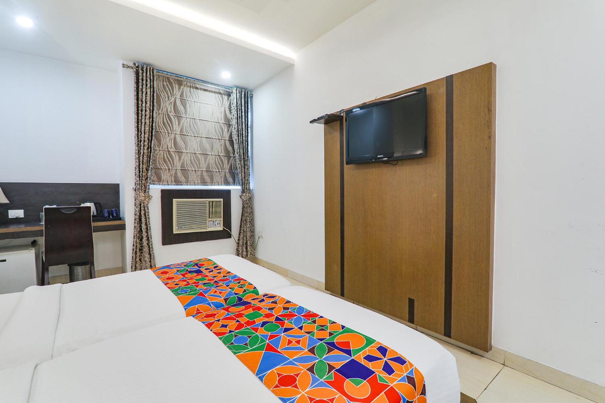 Fabhotel Prime The Continental Лакхнау Экстерьер фото