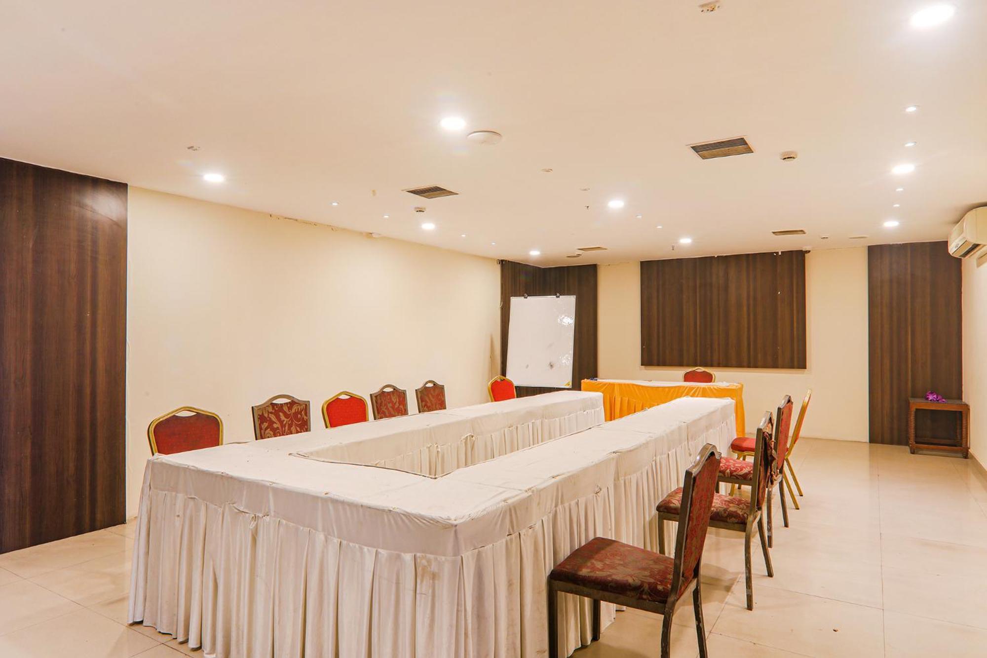 Fabhotel Prime The Continental Лакхнау Экстерьер фото